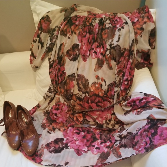 Jessica Howard Dresses & Skirts - Jessica Howard Floral Pleated Dress